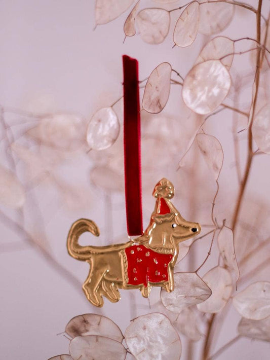 Tin Embossing Dog in Jumper Ornament with Ribbon