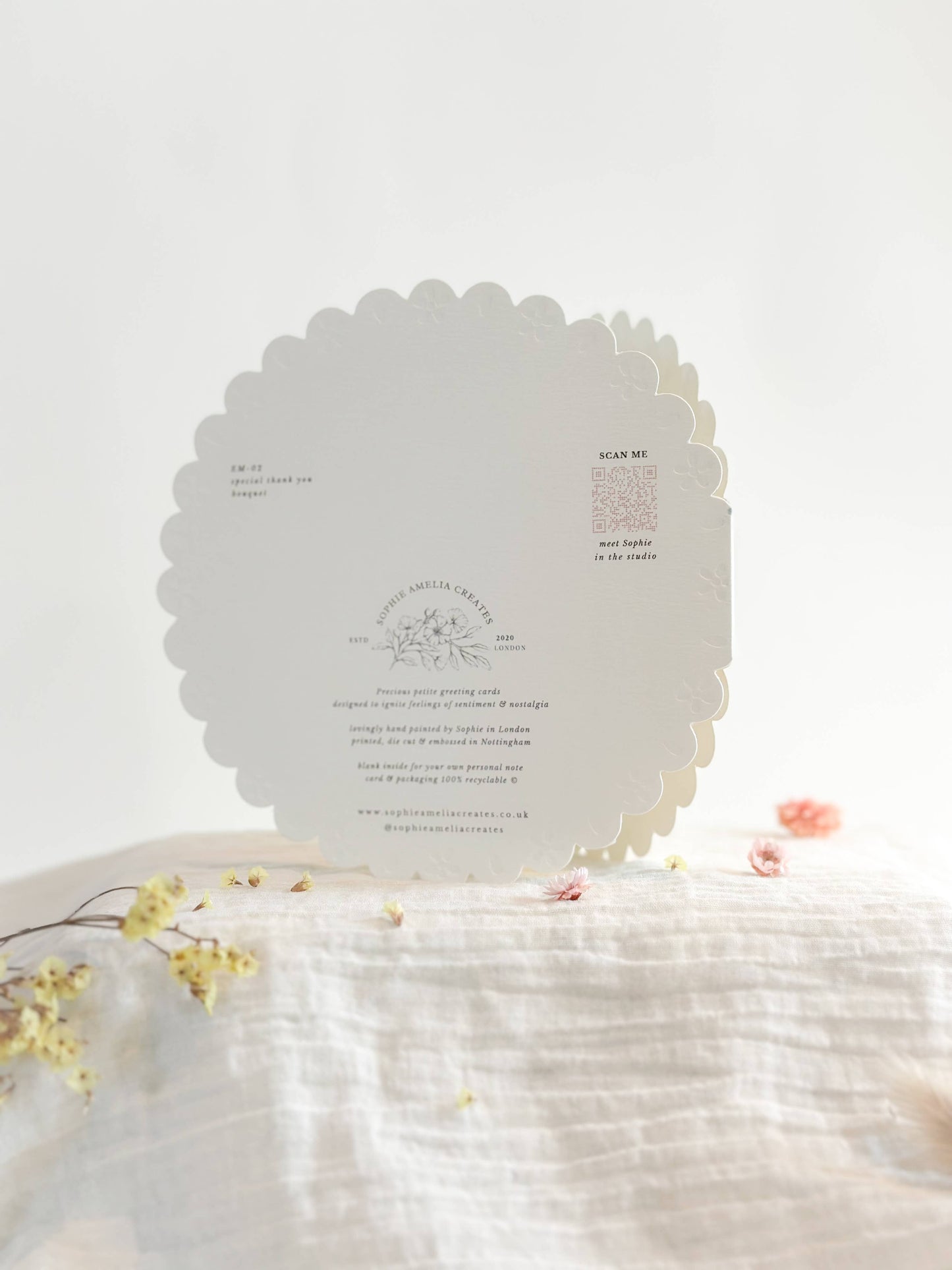 A special thank you - circular embossed card