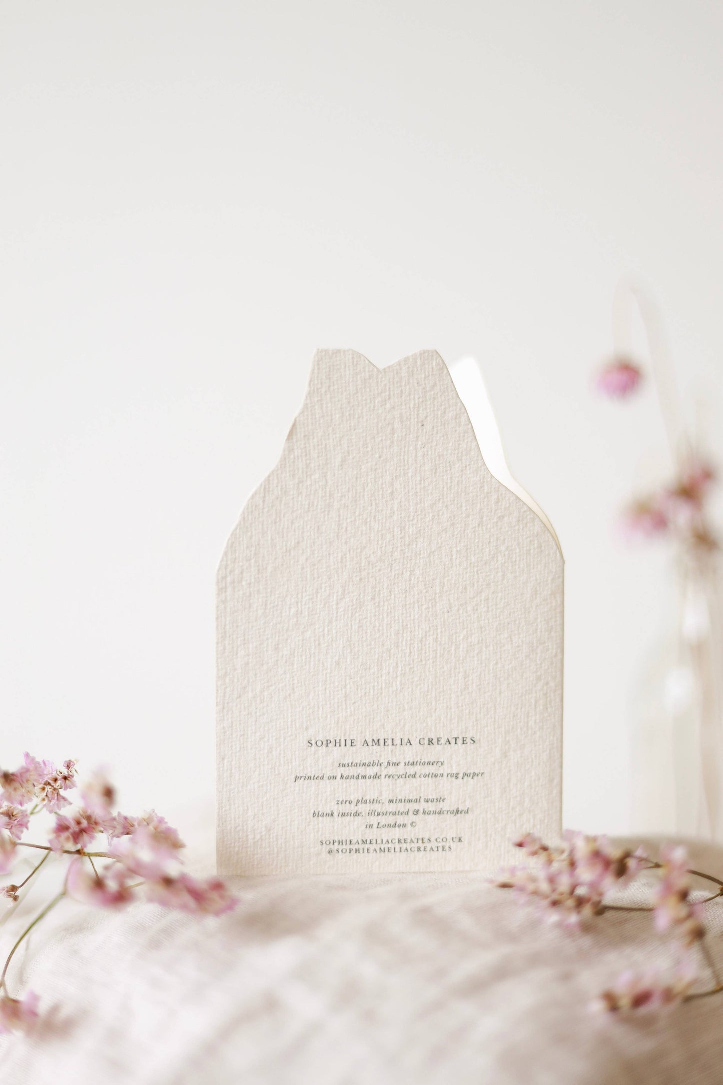 Berry gateaux hand-cut card