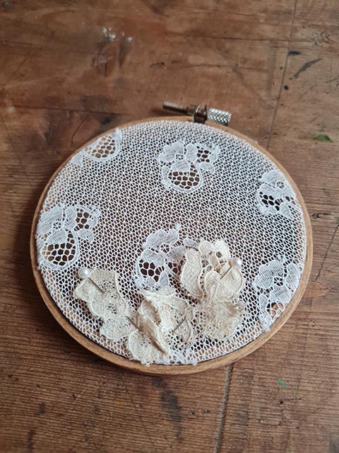 Nottingham Lace Appliqué Craft Kit: 3 Hoops