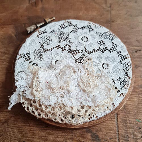 Nottingham Lace Appliqué Craft Kit: 3 Hoops