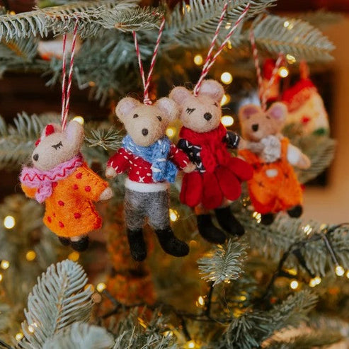 Mouse Family Decorations (Mum, Dad, Son & Daughter) – Debbie Bryan